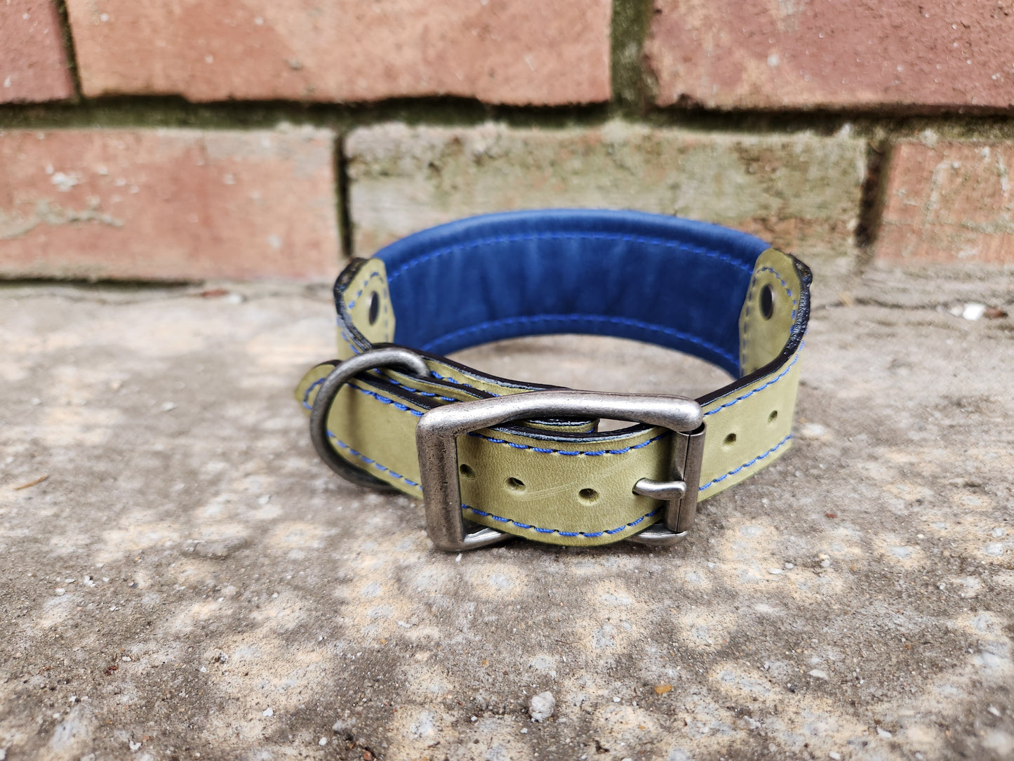 Green and Navy Geometric Collar