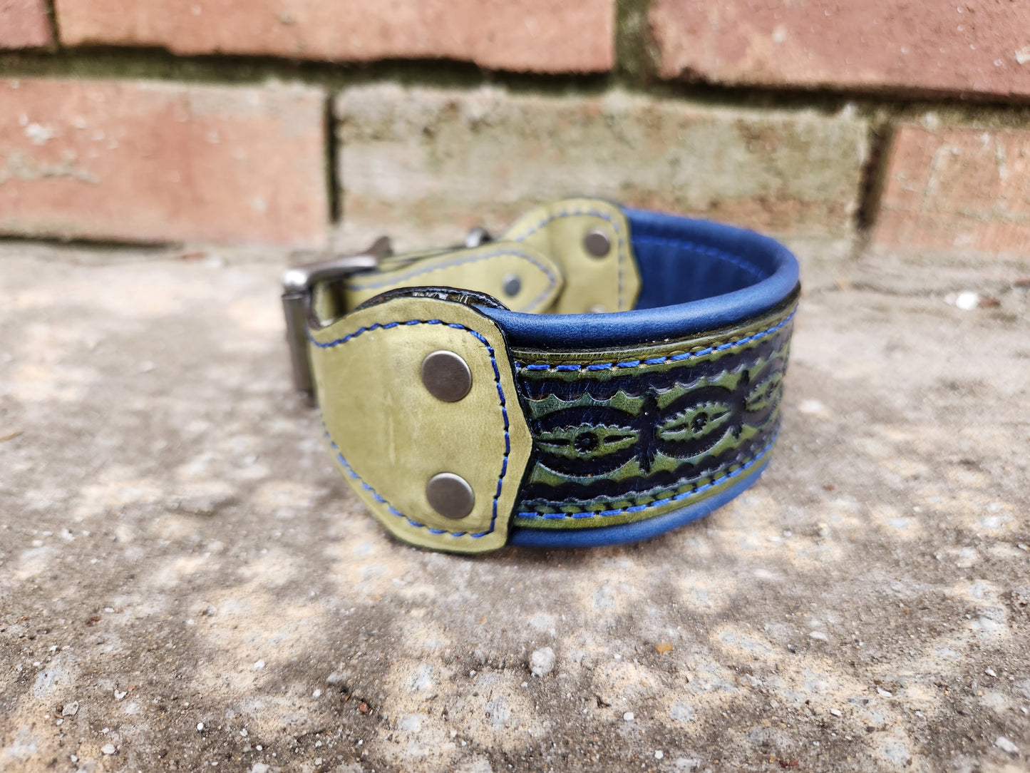 Green and Navy Geometric Collar