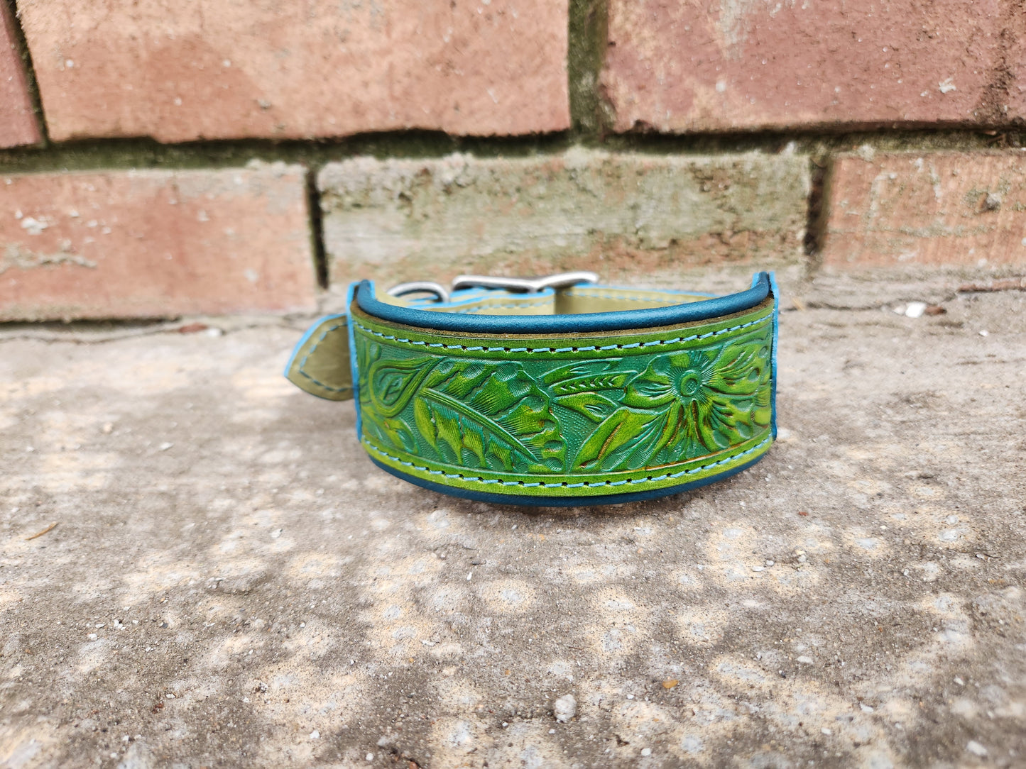 Green and Teal Leaf Collar
