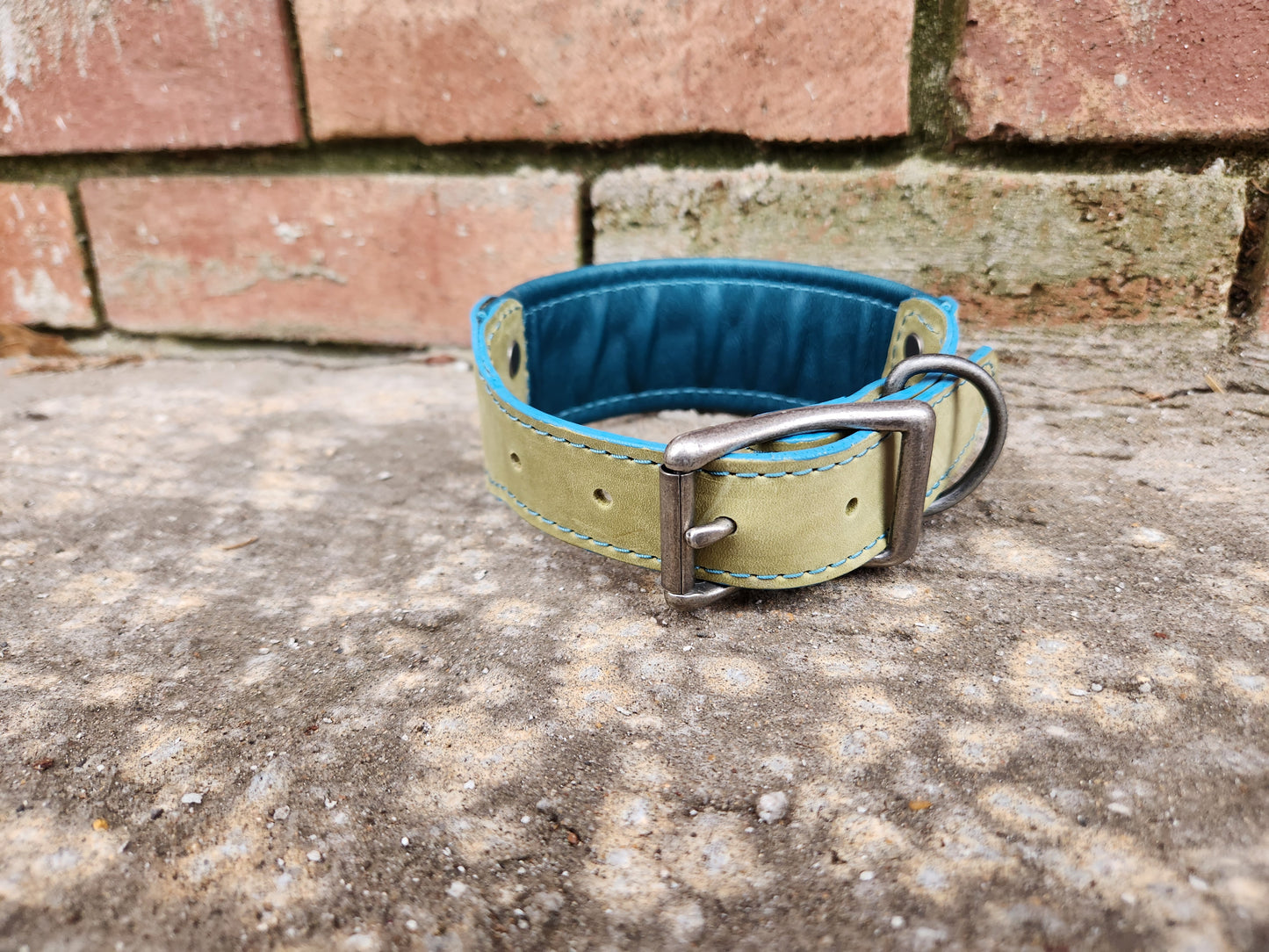 Green and Teal Leaf Collar