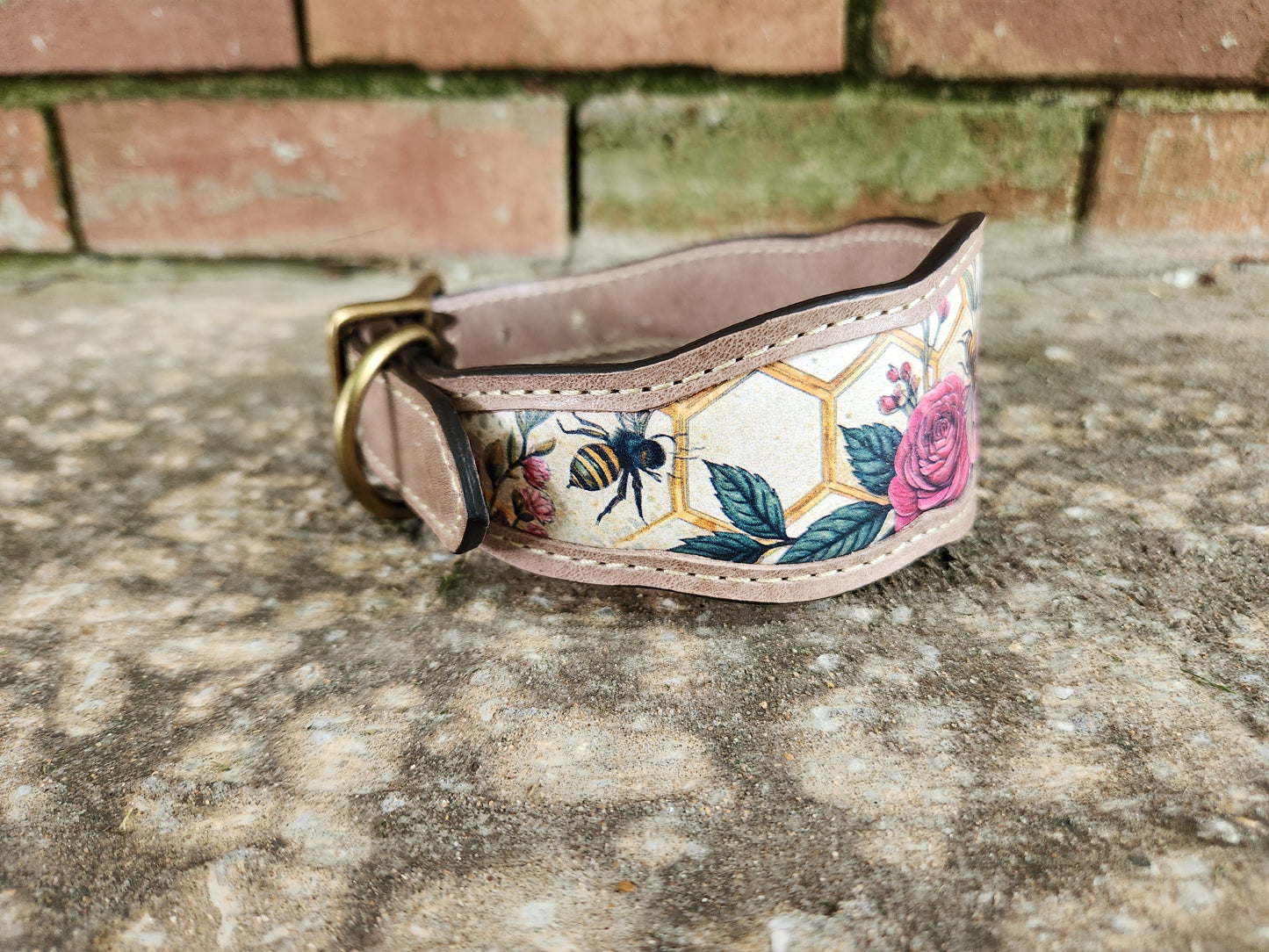 Custom Bee Leather Collar