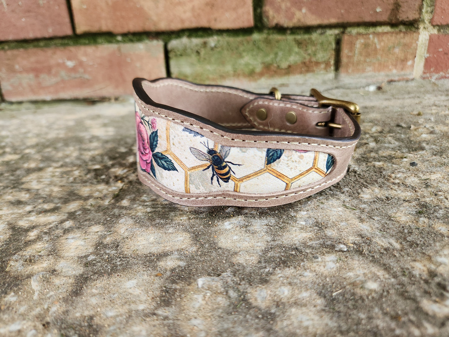 Custom Bee Leather Collar
